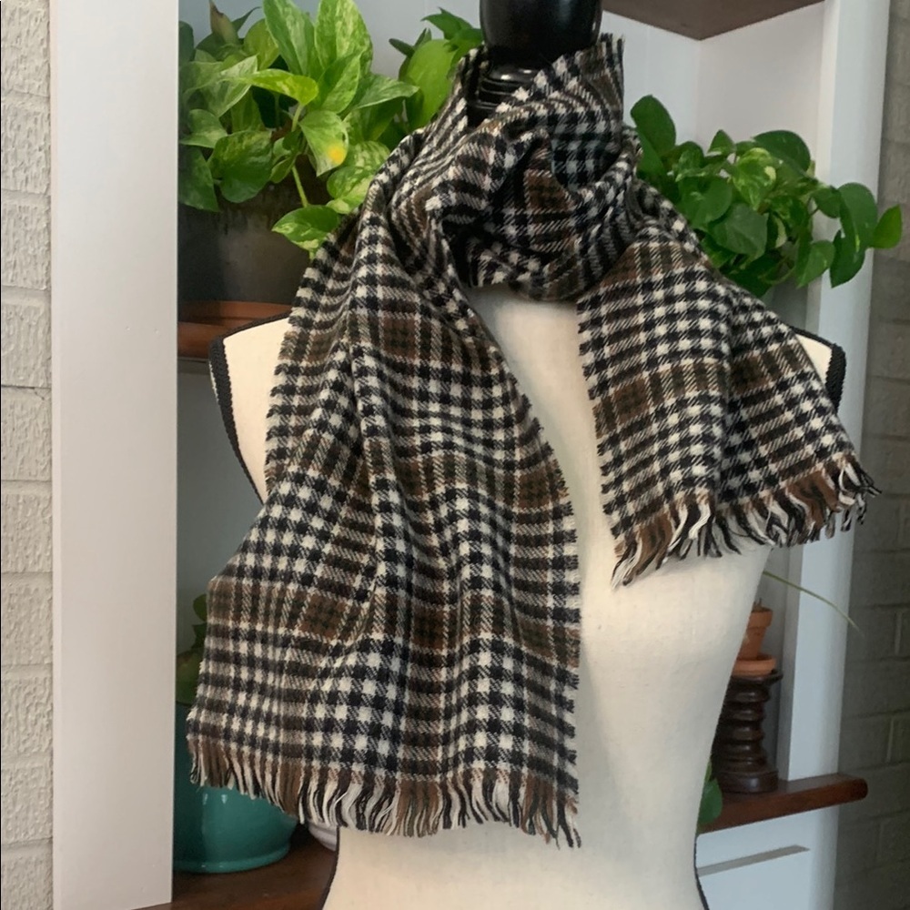 Lochcarron of Scotland 100% New Wool winter scarf plaid VGUC 48" x 11"